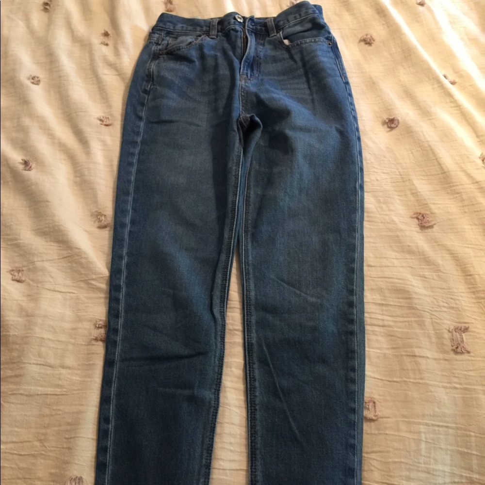 American Eagle mom jeans